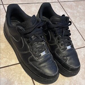 Nike Air Force Men's Black Sneakers